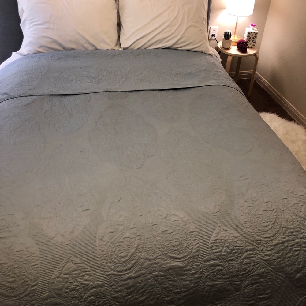 Laura Ashley light blue quilt